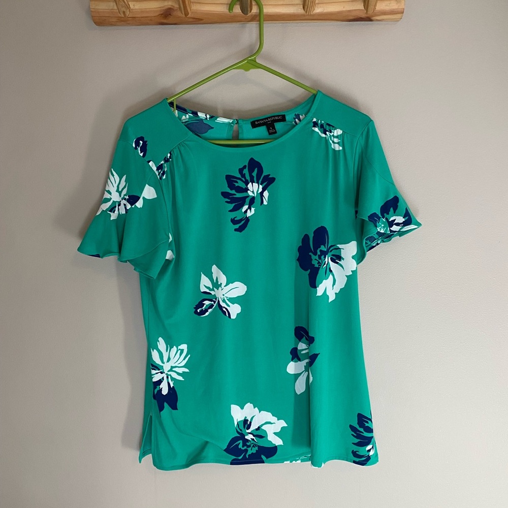Women’s Green Banana Republic Top